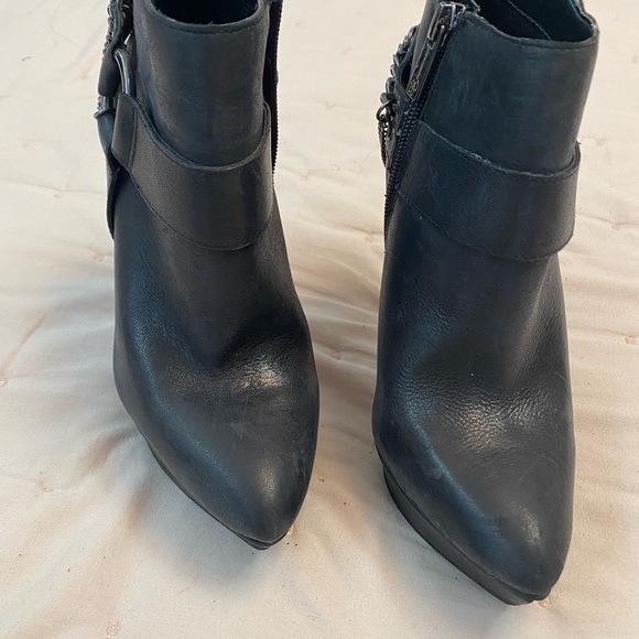 Jessica Simpson Shoes - Jessica Sympson black all leather heel booties size 5